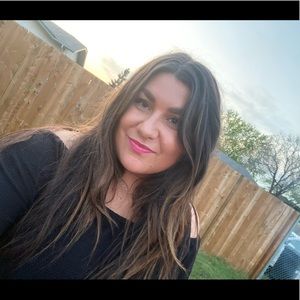 Meet your Posher, Kayla